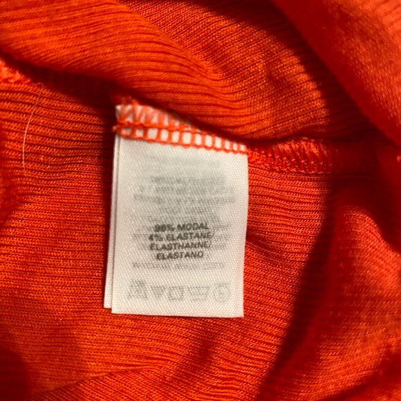 Victoria’s Secret orange/red knit dress with low cut back size Medium - Picture 7 of 7